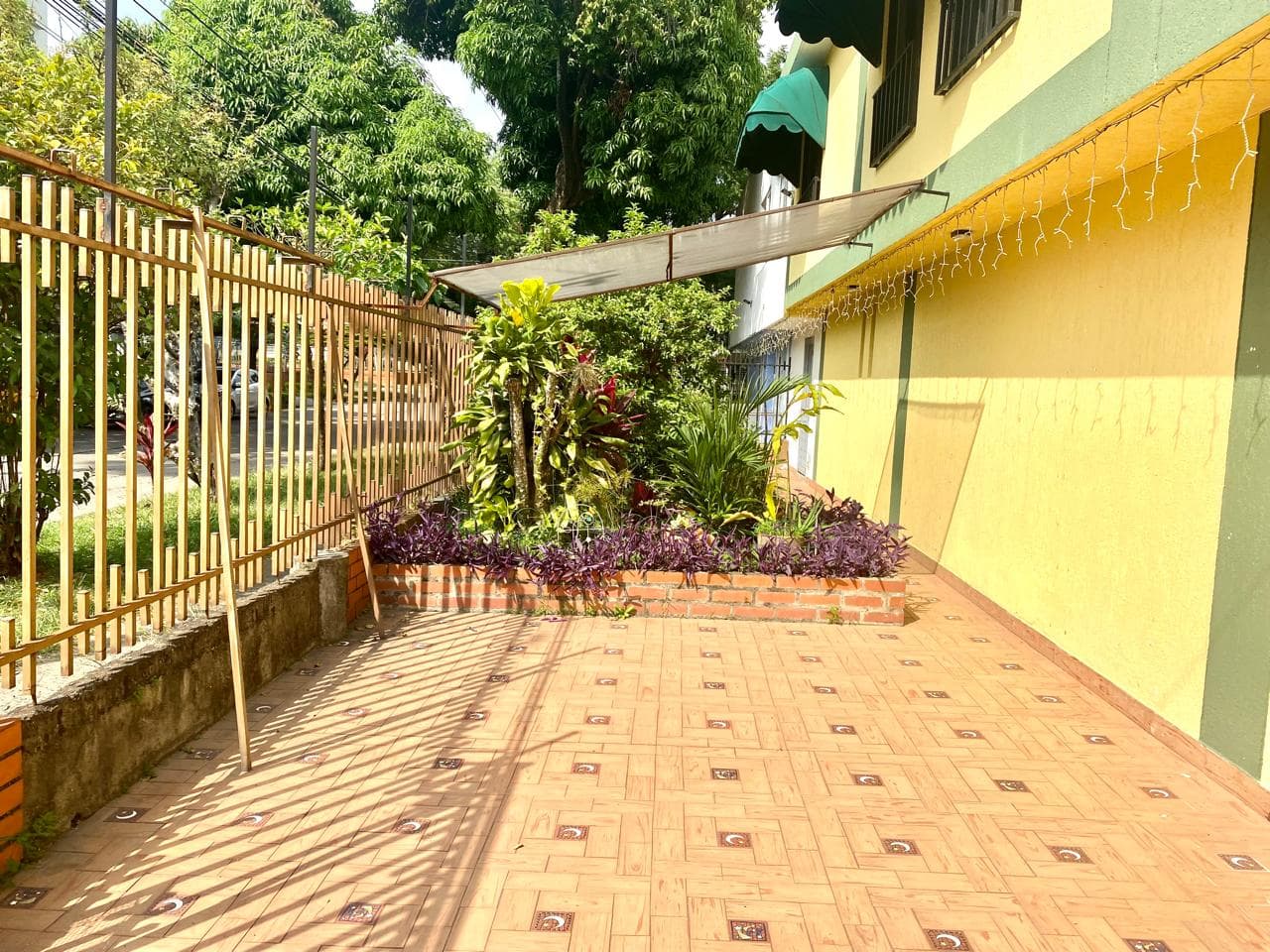Casa Esquinera de 3 Pisos en El Lido — foto 8