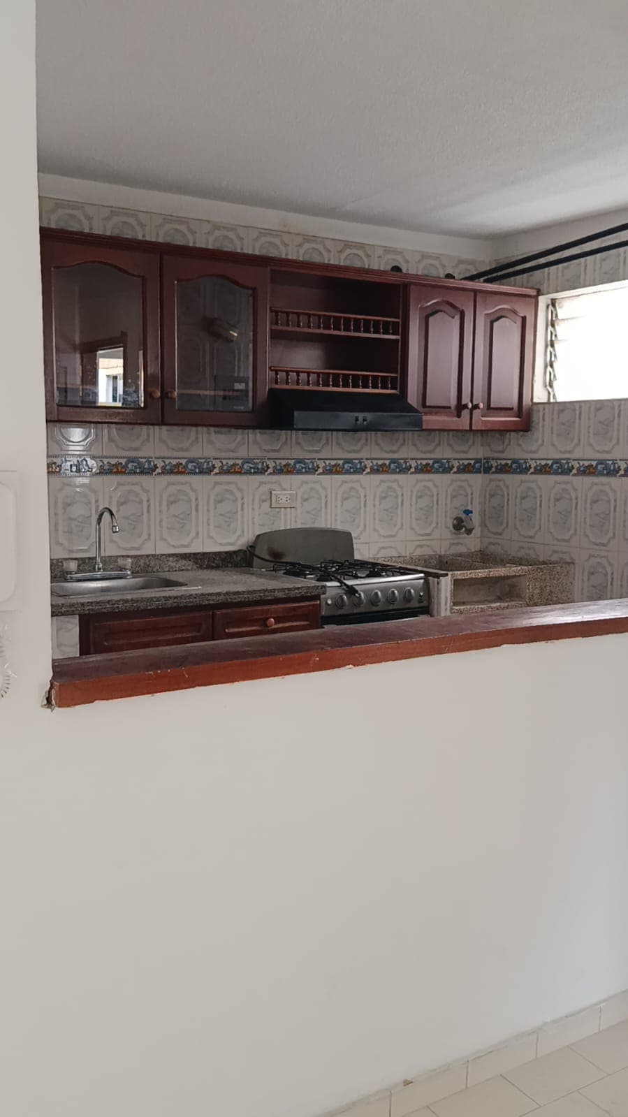 Apartamento Piso 5 en U.R. Lindaraja – El Refugio — foto principal